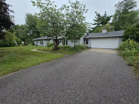 630 N Albany St, Spring Green, WI 53588