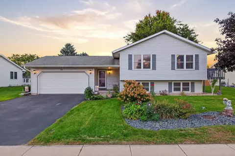 115 Belle Ave, Belleville, WI 53508