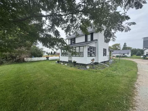 Exterior - n7850 South Douglas Street, Ripon, WI 54971 photo 2 of 3