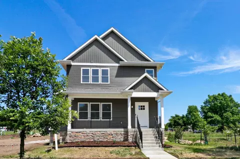 2810 Big Bluestem Pkwy, Fitchburg, WI 53711
