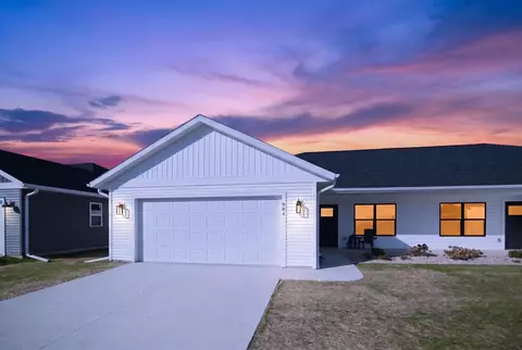 968 Bell Cir, Arlington, WI 53911