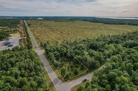 1501 Locust Trl, Nekoosa, WI 54457