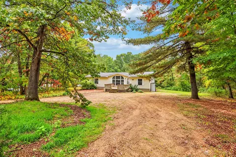 w1292 Arbor Lake North, Lyndon Station, WI 53944