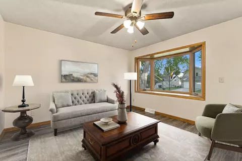 Living - 415 Waterloo Rd, Marshall, WI 53559 photo 3 of 10