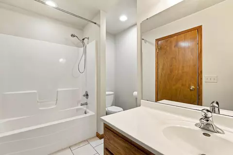 Bath - 415 Waterloo Rd, Marshall, WI 53559 photo 2 of 2