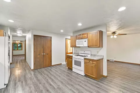 Entry Way - 415 Waterloo Rd, Marshall, WI 53559 photo 1 of 1