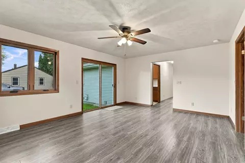 Living - 415 Waterloo Rd, Marshall, WI 53559 photo 7 of 10
