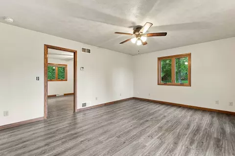 Living - 415 Waterloo Rd, Marshall, WI 53559 photo 9 of 10