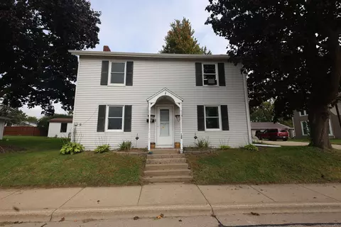 120 E Furnace St, Platteville, WI 53818