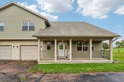 212 Hometown Ave, Fall River, WI 53932