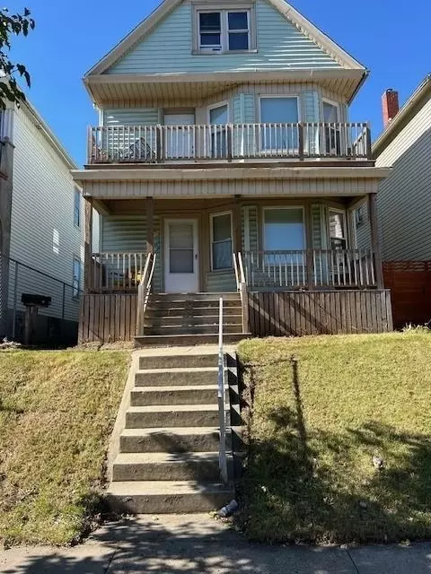 2929 S 9th Pl, Milwaukee, WI 53215