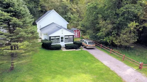 1404 River Rd, Wisconsin Dells, WI 53965