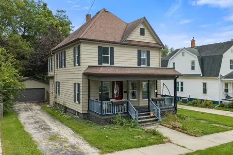 510 N Walnut St, Reedsburg, WI 53959