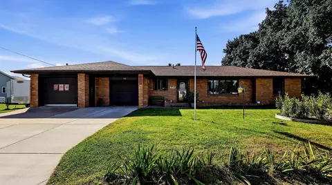 104 E Skelly St, Cuba City, WI 53807