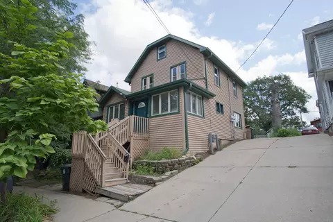 135137 Division St, Madison, WI 53704