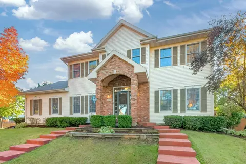 7201 Countrywood Ln, Madison, WI 53719