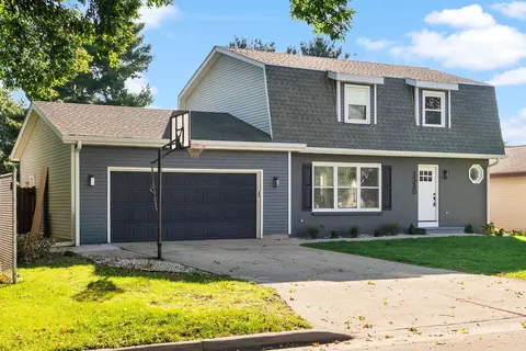 1530 Meadowlark Dr, Janesville, WI 53546