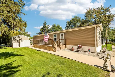 15941 Durand Ave #4B, Union Grove, WI 53182