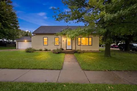 416 W Florence St, Cambria, WI 53923