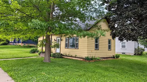 416 W Florence St, Cambria, WI 53923