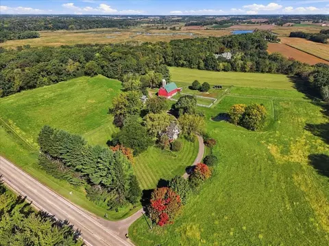 1942 County Road Bb, Cottage Grove, WI 53527