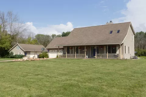 7950 Broadway Rd, Omro, WI 54963