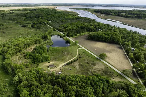 4520 N Wicks Landing Rd, Princeton, WI 54968