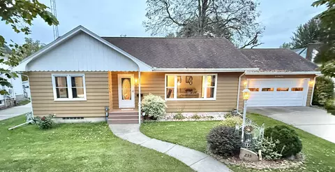 235 Clark St, Reedsburg, WI 53959
