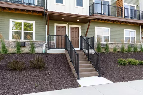 2674 Notre Dame Dr #703, Madison, WI 53711
