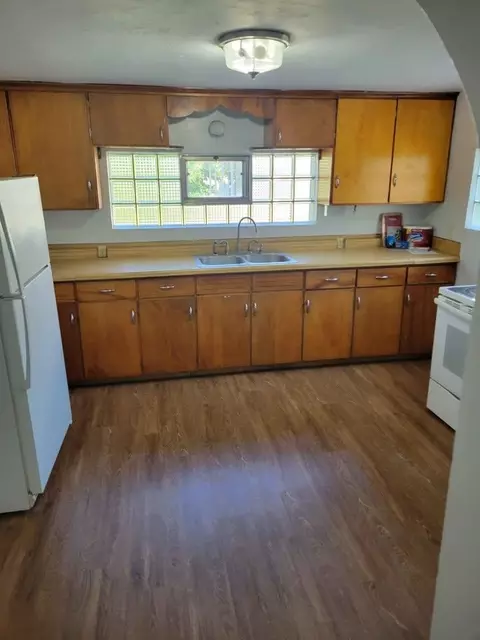 Kitchen - 307327 E Main St, Brandon, WI 53919 photo 4 of 5