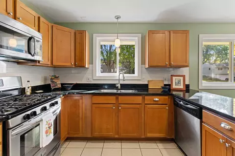 4946 Goldfinch Dr, Madison, WI 53714