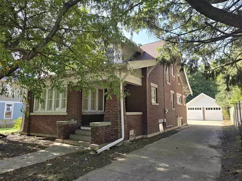 415 Milton Ave, Janesville, WI 53545