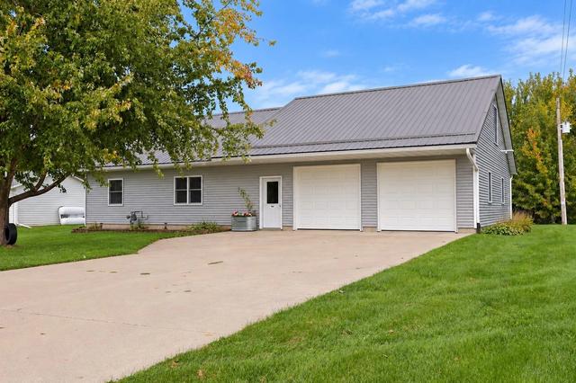106 E North St, La Valle, WI 53941