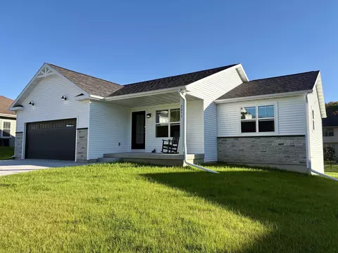 2033 Handel St, Black Earth, WI 53515