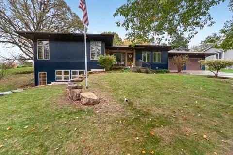 109 Ravine Rd, Mount Horeb, WI 53572