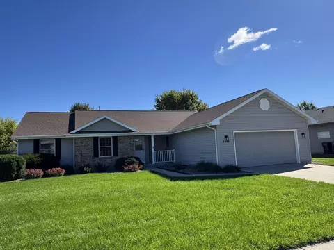 2804 Autumn Ln, Janesville, WI 53546