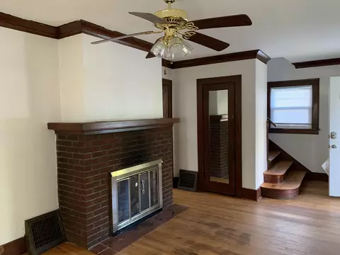 Living - 1112 Eaton Ave, Beloit, WI 53511 photo 2 of 10