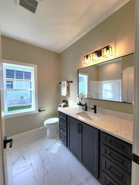 Bath - 4074 Hanover Dr, Deforest, WI 53532 photo 2 of 11