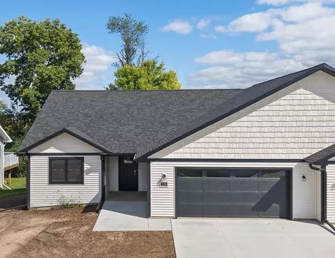 524 Roosevelt St, Baraboo, WI 53913