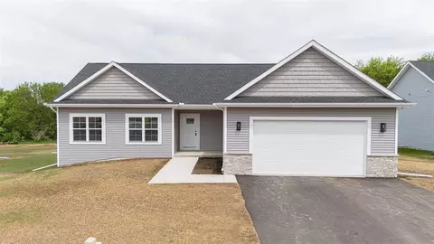 2544 Elmwood Dr, Beloit, WI 53511