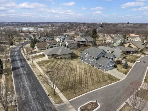 11 Arboredge Way, Fitchburg, WI 53711
