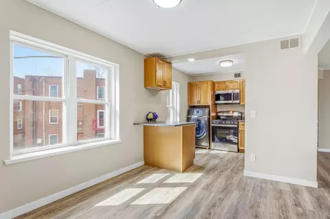 24 Sherman Ter #6, Madison, WI 53704