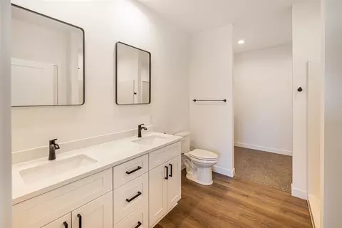 Bath - 627 Millar Dr, Beloit, WI 53511 photo 1 of 2