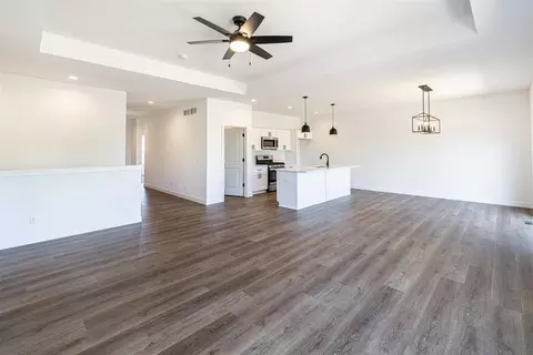 Living - 627 Millar Dr, Beloit, WI 53511 photo 4 of 4
