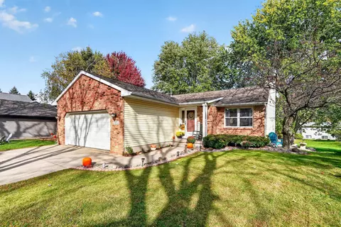 1019 Fountain Dr, Sun Prairie, WI 53590