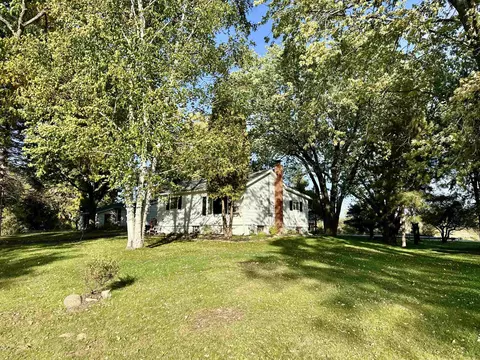 Exterior - n5170 Forest Glen Beach Road, Ripon, WI 54971 photo 2 of 10