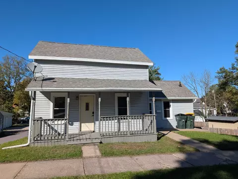 631 2nd St, Reedsburg, WI 53959