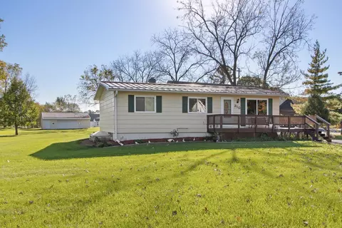 310 S Main St, Pardeeville, WI 53954