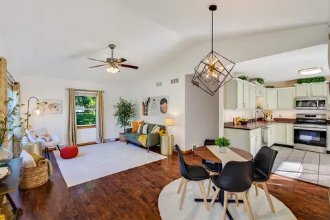 2801 Tucson Trl, Madison, WI 53719