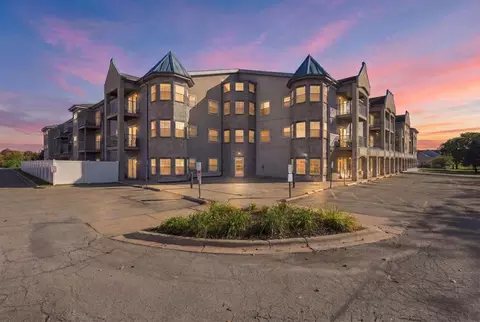 2320 Jackson St #216, Stoughton, WI 53589